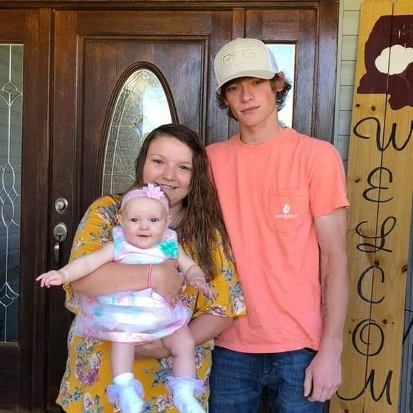 Meet your Posher, Erica - Picture 1 of 1